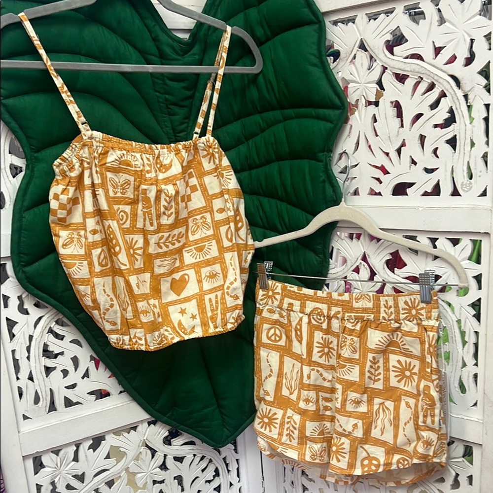 NWT Sisstrevolution shorts and top set. Size XS. Color: Mustard/Cream. Doodles